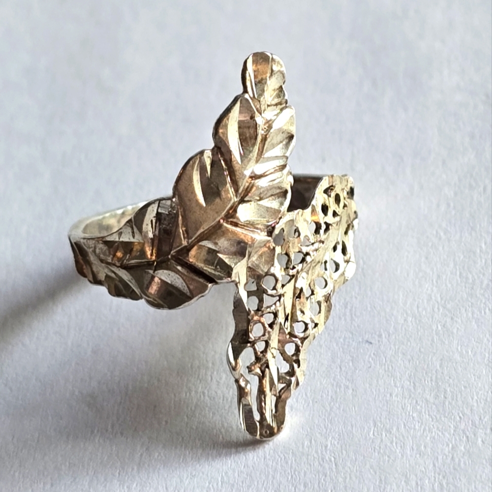 Bypass ring silver tone leaf leaves lacy nature jewelry size 6.5 6 1/2